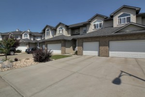 11528-11-Avenue-SW-Edmonton-AB-large-001-Front-of-House-1500x1000-72dpi