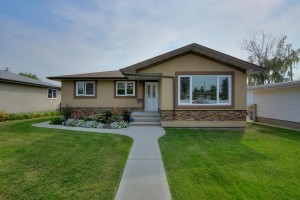 9219-62-St-NW-Edmonton-AB-T6B-large-004-6-Front-of-Home-1500x1000-72dpi