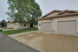 177-Knottwood-Rd-N-Northwest-large-002-7-Front-Exterior-1500x1000-72dpi
